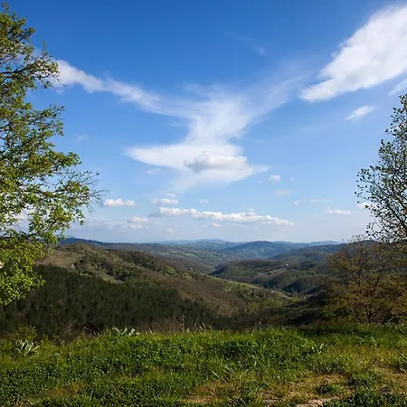 Apart Otel Casale Belvedere Con Piscina Nel Bosco Apecchio