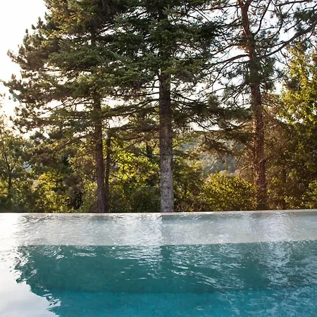 Hotel apartamentowy Casale Belvedere Con Piscina Nel Bosco Apecchio